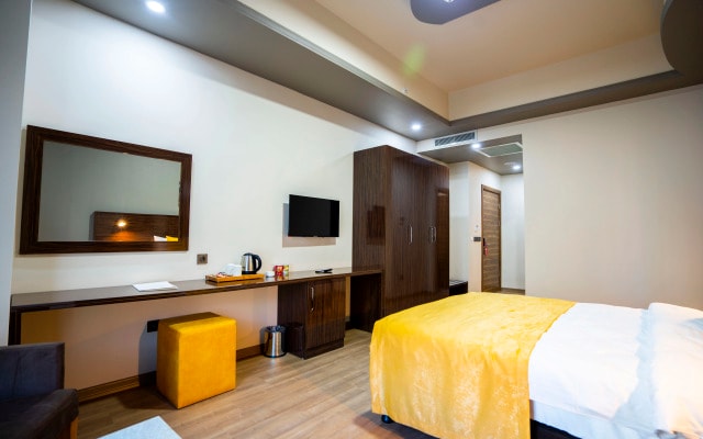 Mugwort Hotel & Spa