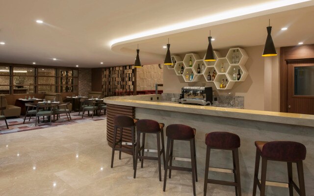 The Superior Living Batisehir