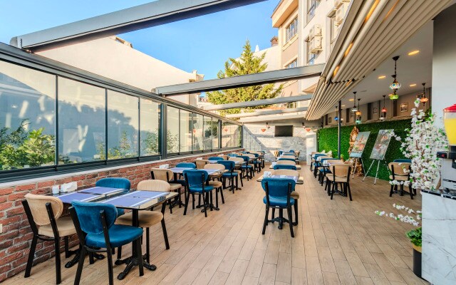 Sultan Hamit Hotel