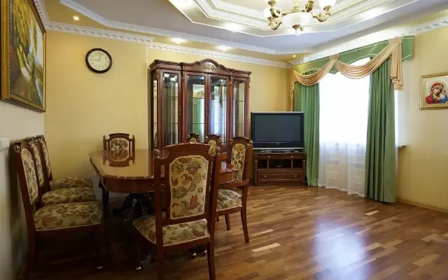 Апартаменты Right Room трехкомнатные на улице Баррикад 8