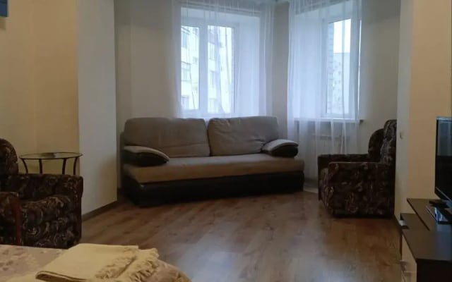 Квартира Удобная Горизонт 24