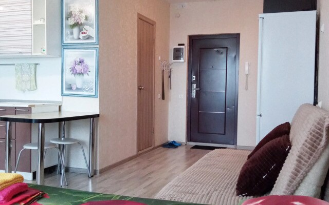 Квартира Студия в мкр. Парковый до 3х Чел
