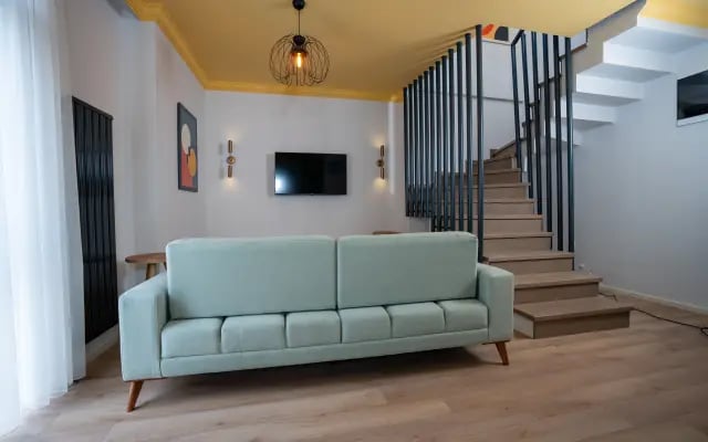 Bird Nest Suites