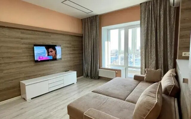 Апартаменты на Комсомольском проспекте, 80Е