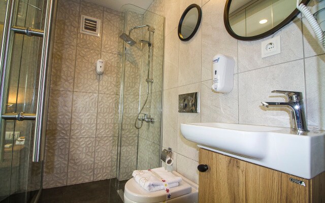 Ozgerey Suit Hotel