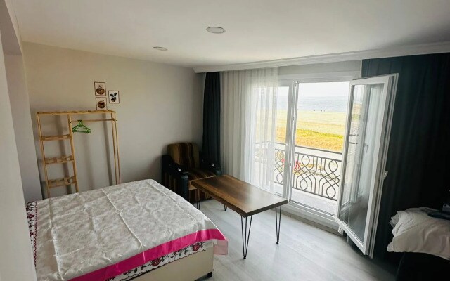Отель Airport Black Sea Hotel & Restaurant