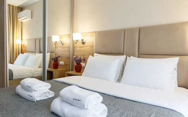 Апартаменты Red Apartments Покровский Парк Кипарис
