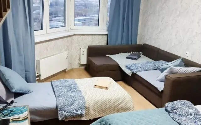 Квартира Уютнaя Светлая с Паноpaмным Балкoном