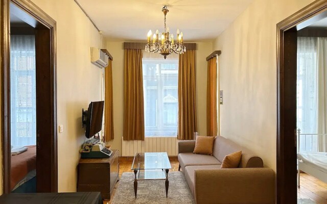 Апартаменты 3 Bedroom with local charm in Galata