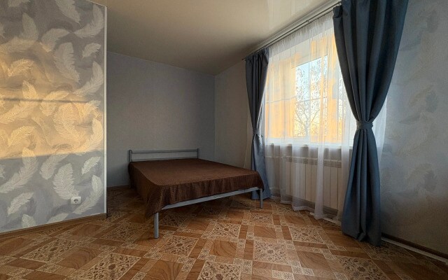 Квартира для командировочных рядом с заводами Лукойл, Каустик;