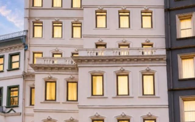 Bond Hotel Istanbul