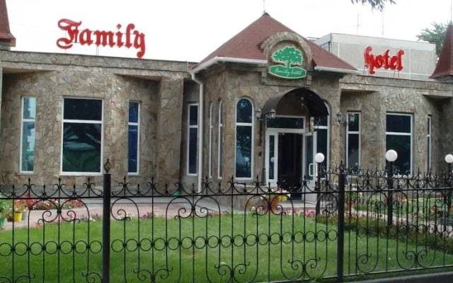 Отель Family-Hotel