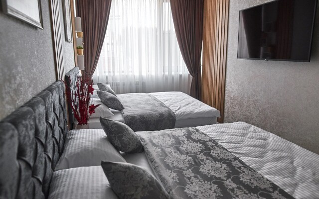 Отель July Hotel