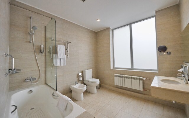 Отель Ramada by Wyndham Rostov-on-Don Hotel & SPA
