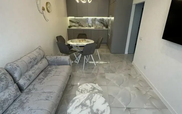 Квартира у моря, Римская 5к5