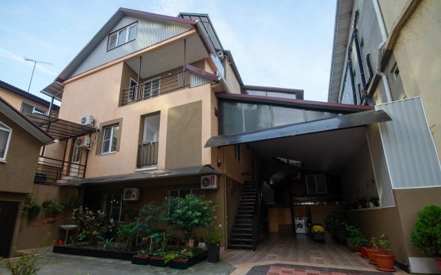 Меблированные комнаты ST Hotel