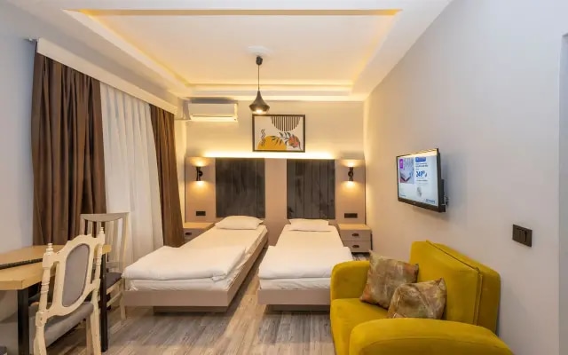 Апарт-отель Cirrus Suites