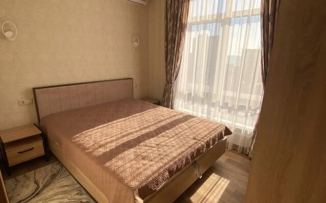 Квартира Изумрудная 38