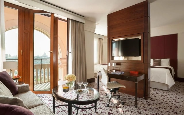Гостиница Four Seasons Hotel Moscow