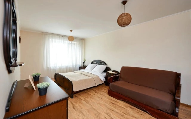 PaulMarie Apartment on Boulevard Yunosti