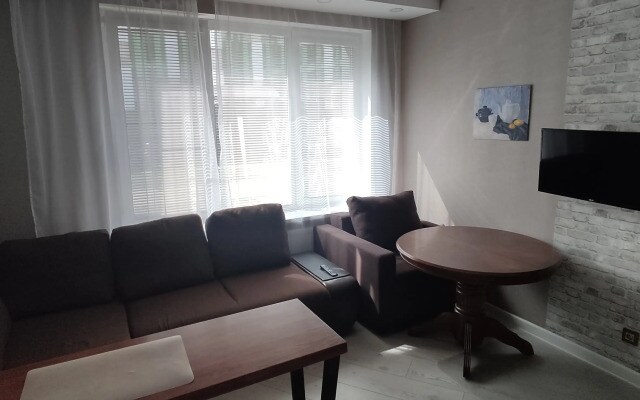 StudiyaLoft Balalaika Flat