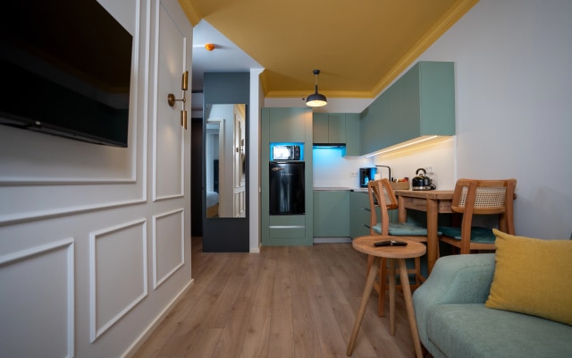 Bird Nest Suites