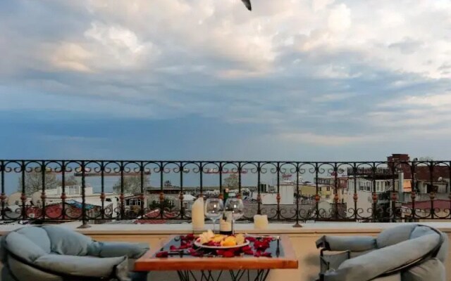 Nova City Hotel