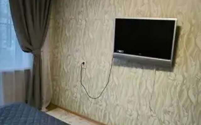 Квартира Уютная рядом с ТК Алмаз