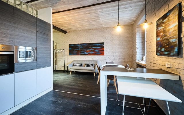 Апартаменты Loft In The Center