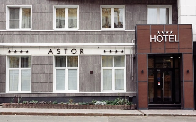 Отель Астор