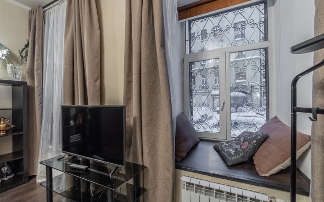Dvuhkomnatnyie Apartamentyi V Tsentre Na Marata Apartments