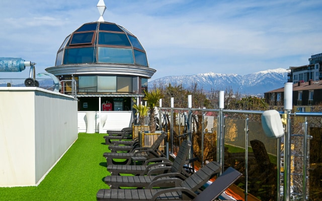 Отель Shine House