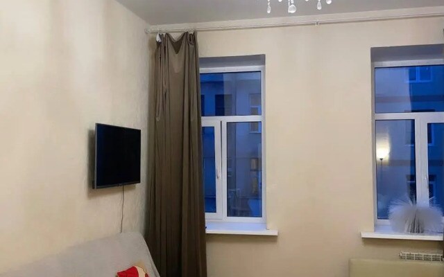 Квартира Трехкомнатная в сердце Петроградки в Винтажном Стиле