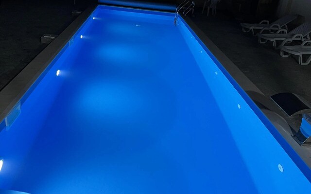 Апартаменты Трехкомнатные с Бассейном Spa House