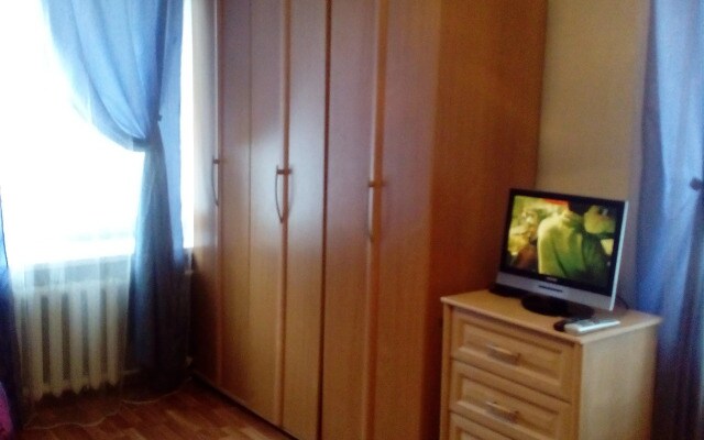 1-Komnatnaya Kvartira Na Komsomolskom Prospekte Apartments