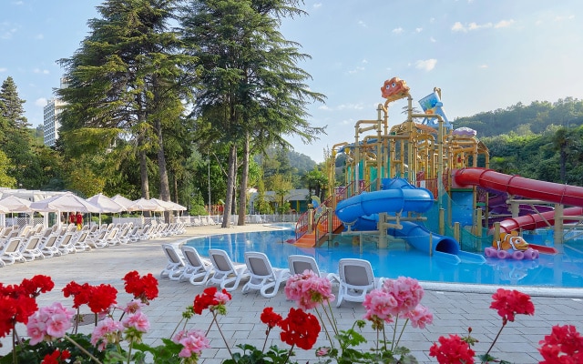 Курортный отель Alean Family Sputnik