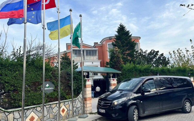 Treekos Suite Hotel