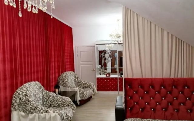 Квартира 2х Комнатная Vip-студия Красная