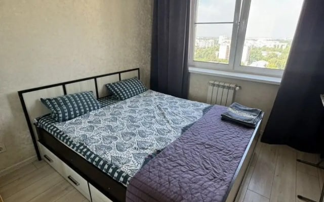 Квартира с eвроpeмoнтом в новом доме