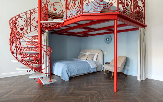 Квартира Red Stair на Большой Конюшенной