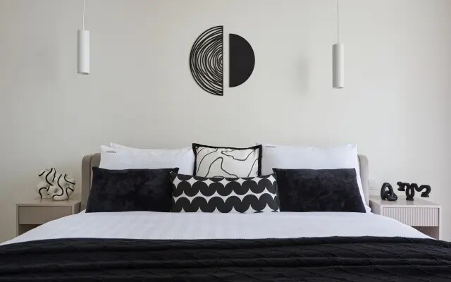 Апартаменты Red Apartments Светлана парк Леона