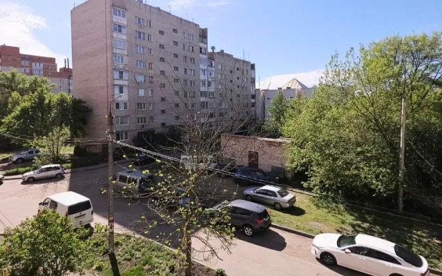 Апартаменты на Связистов 1