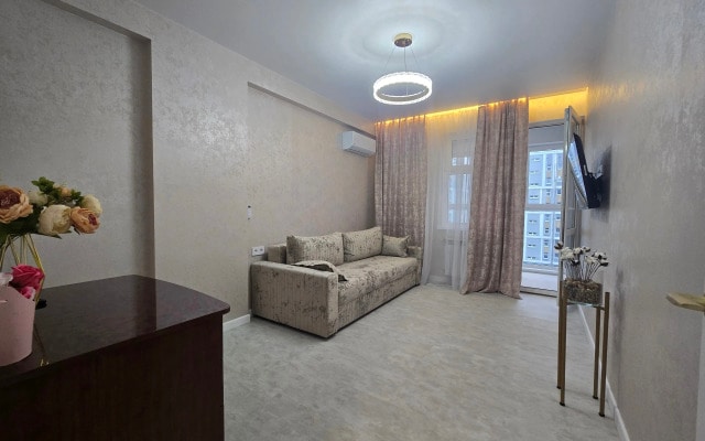 Квартира на улице Братьев Манганари 30к1