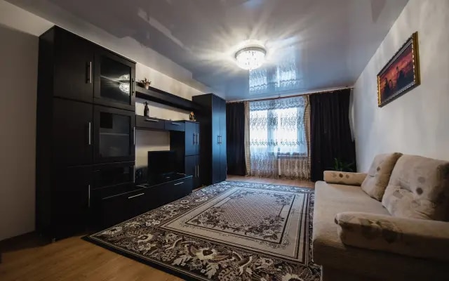 Квартира Трехкомнатная квартира в спальном районе