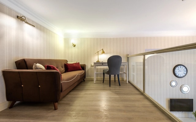 Апартаменты D apartments 2 спальни Гигантские окна потолки 4,2 м