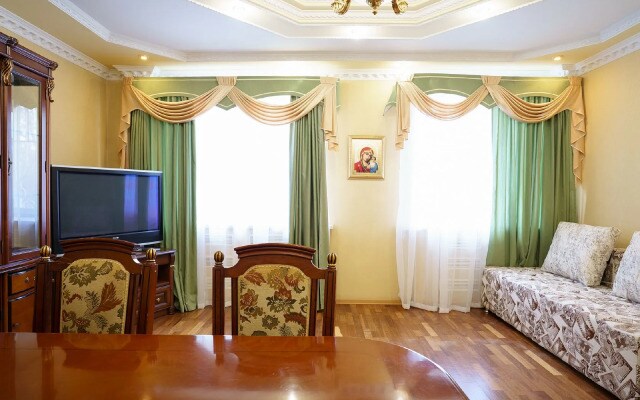 Апартаменты Right Room трехкомнатные на улице Баррикад 8