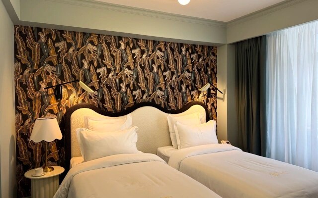 Mr.Just`s Hotel
