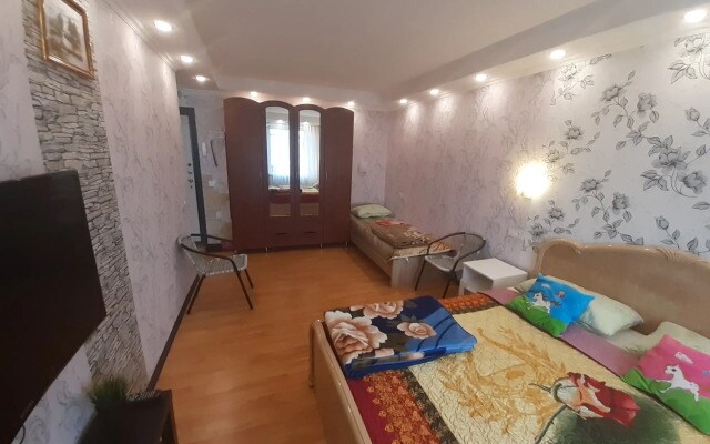 Апартаменты с 1 комнатой, недалеко от Городской больницы (КВАРТИРА51)