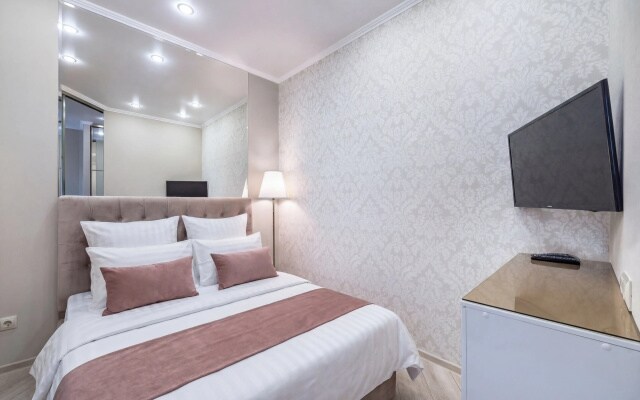 Апартаменты Admiral nearby Hilton 1