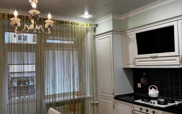 Квартира Lux Apartments